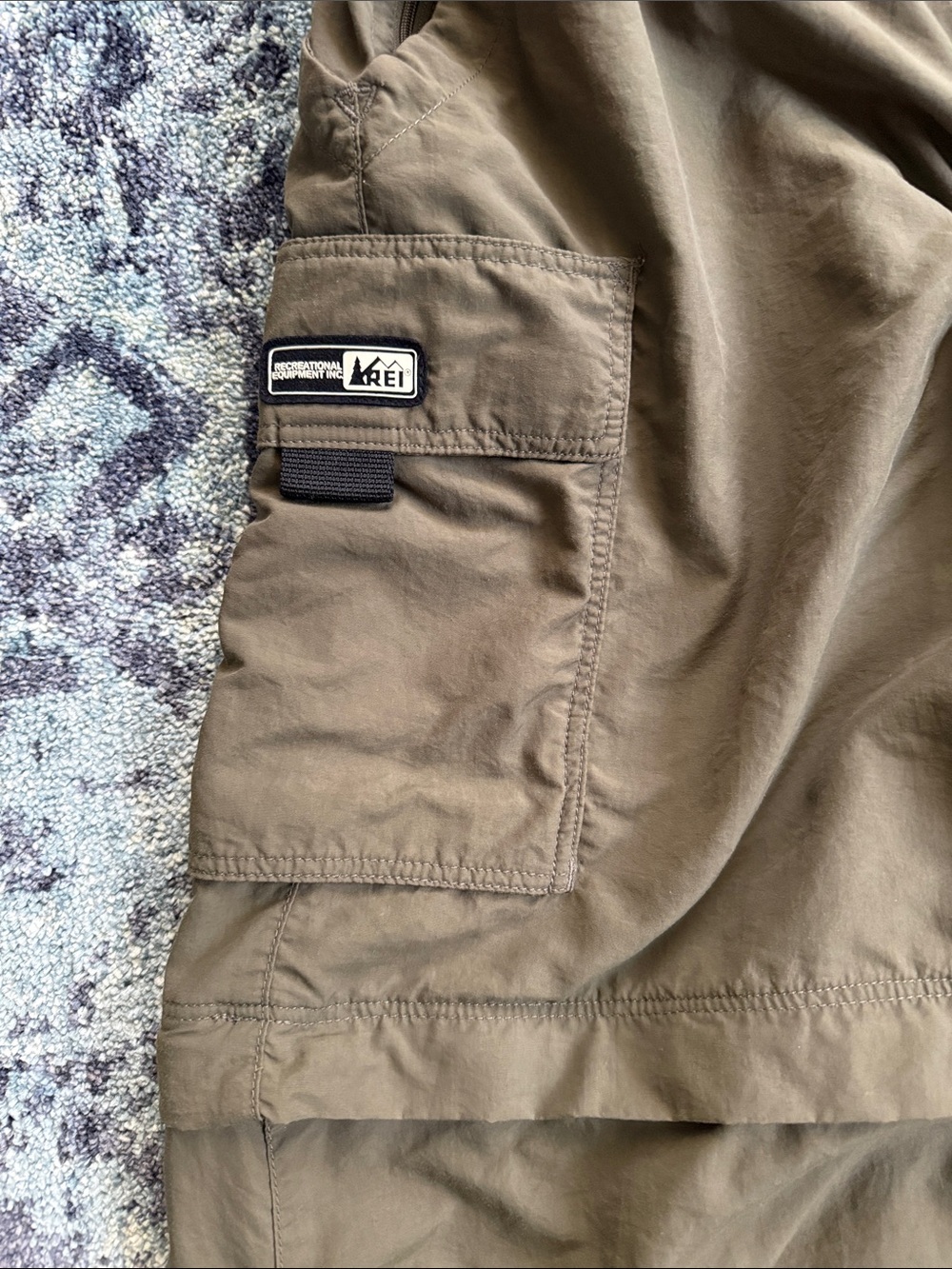 Women’s Olive Cargo Pants with Built-In Belt - Picture 3 of 7